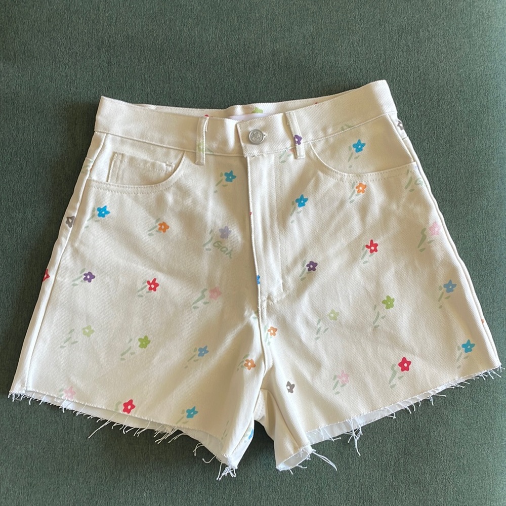 Lisa Says Gah Shorts